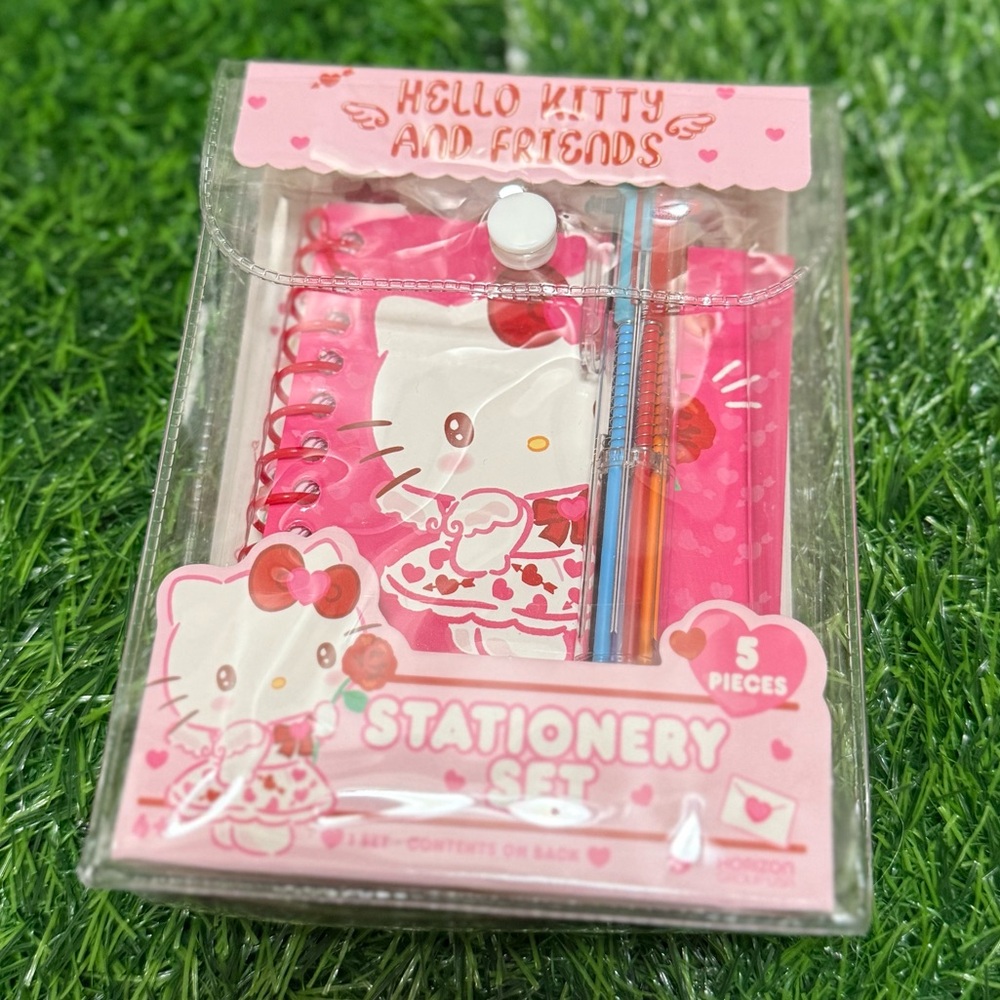 HELLO KITTY STATIONERY SET